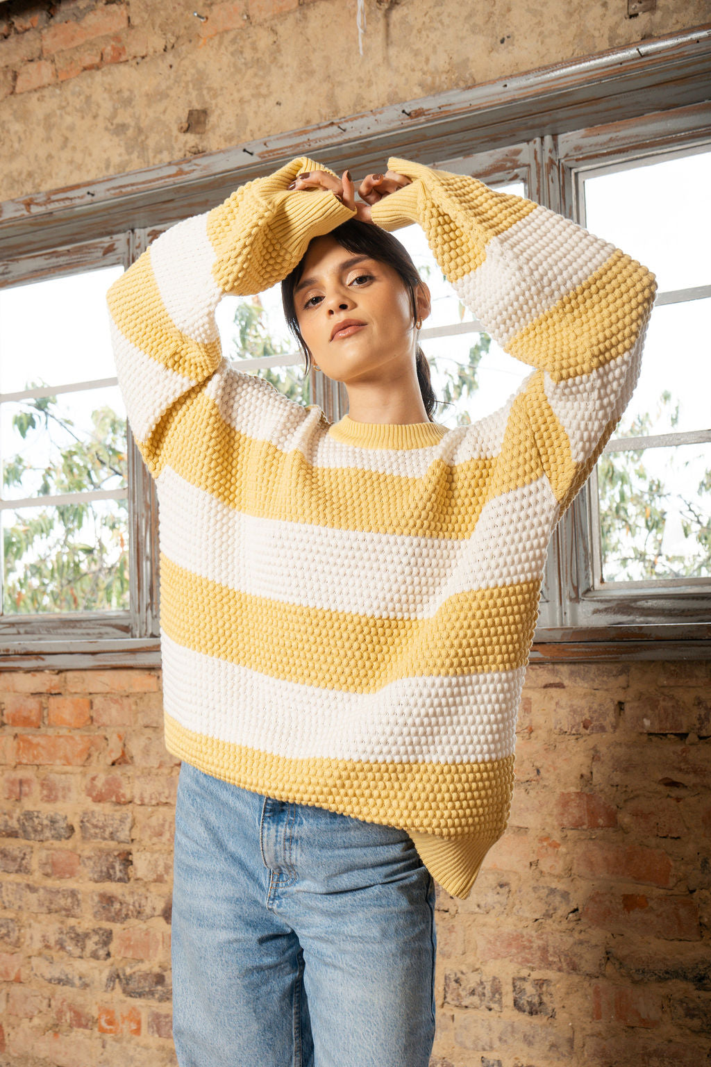sweater bolitas amarillo y crudo