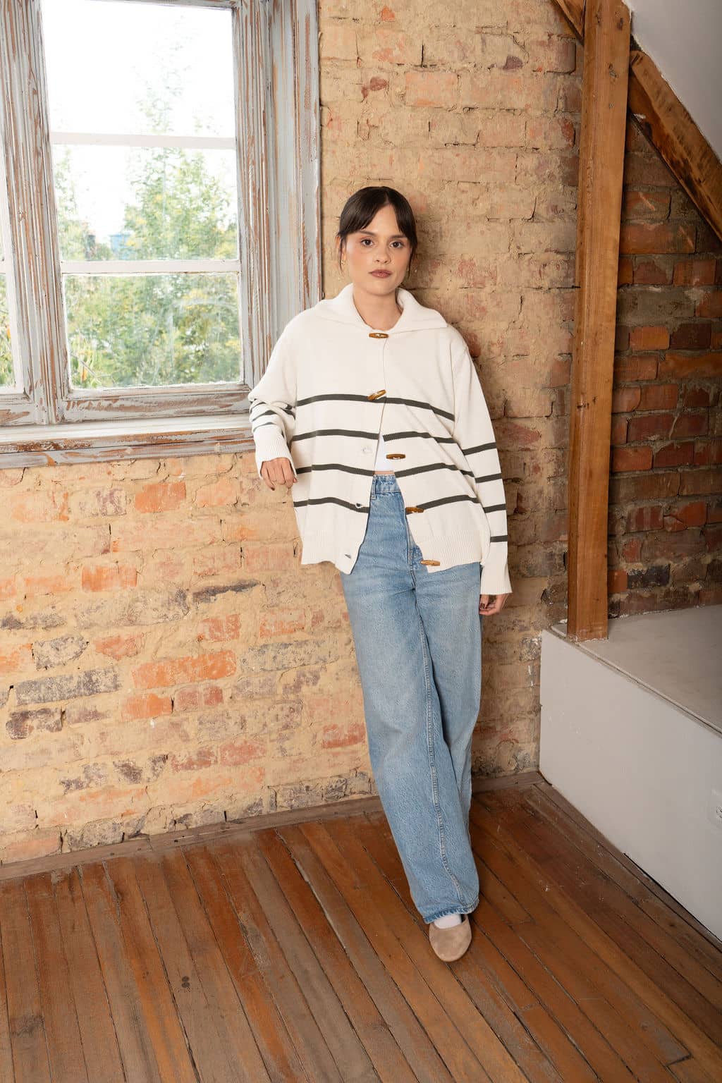 sweater botones madera crudo