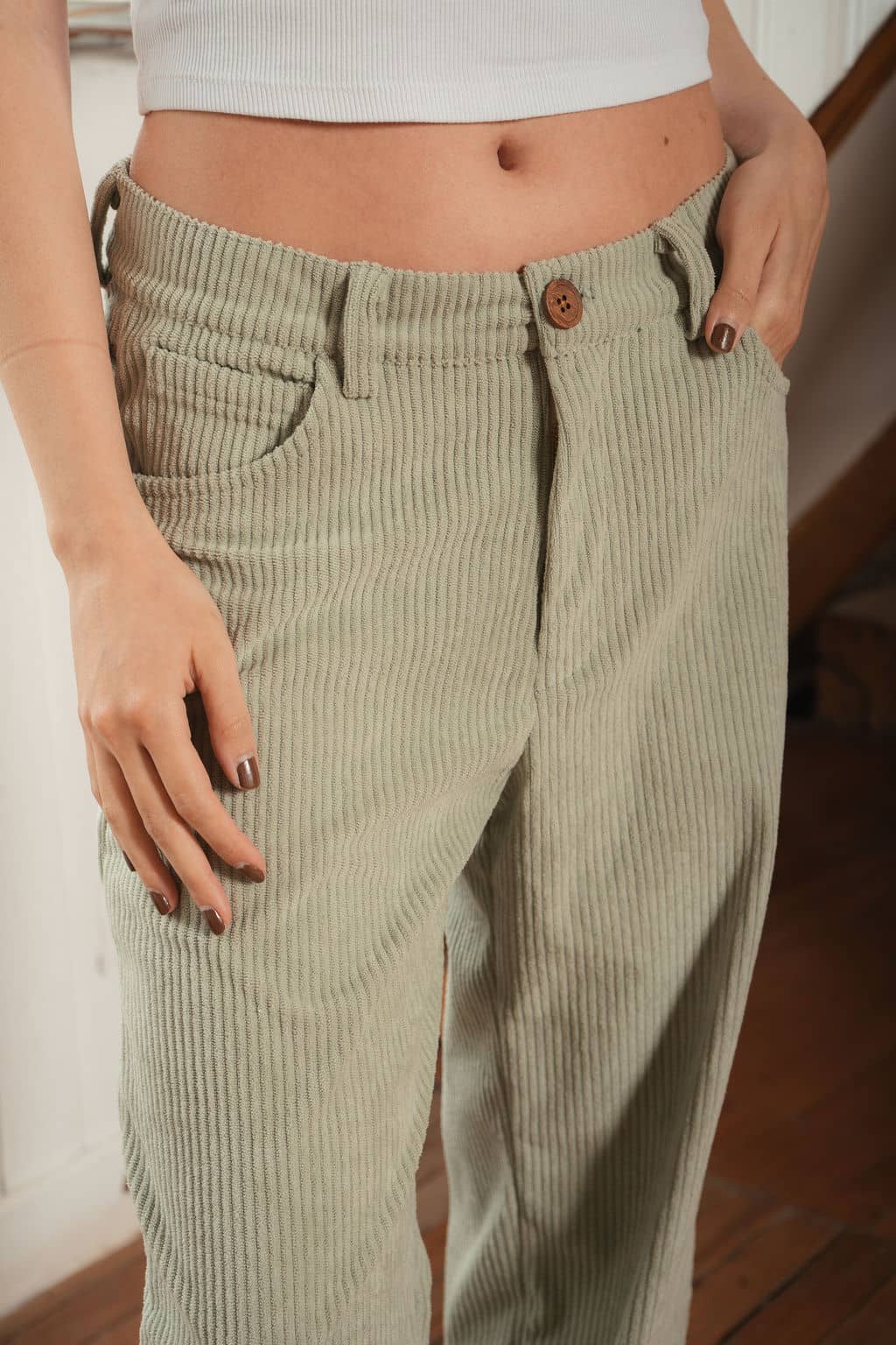 pantalones pana verde menta